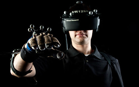 虚拟现实火爆 微软计划推出Xbox VR头盔