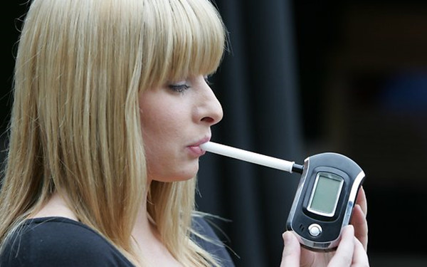 Floome,智能手机上的酒精测试仪-ZOL科技频道